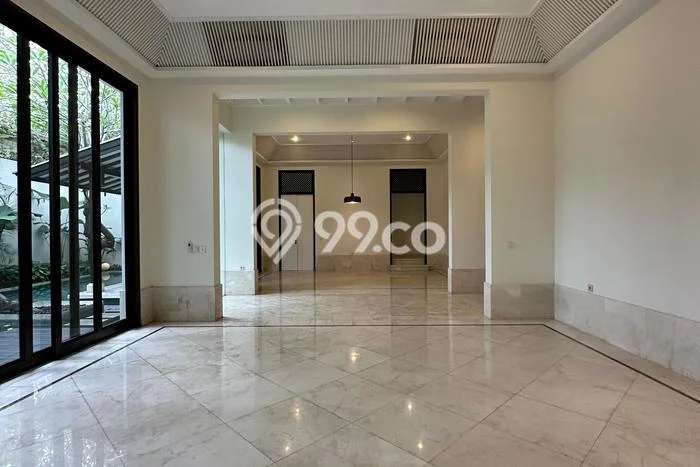 Sewa Rumah Nyaman LT 400m2 / LB 550m2 di Pejaten, Jakarta Selatan Sewa Rumah Nyaman LT 400m2 / LB 550m2 di Pejaten, Jakarta Selatan
