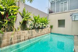 Disewakan Rumah Nyaman di Senopati LT 275m2 / LB 450m2 Siap Huni Disewakan Rumah Nyaman di Senopati LT 275m2 / LB 450m2 Siap Huni