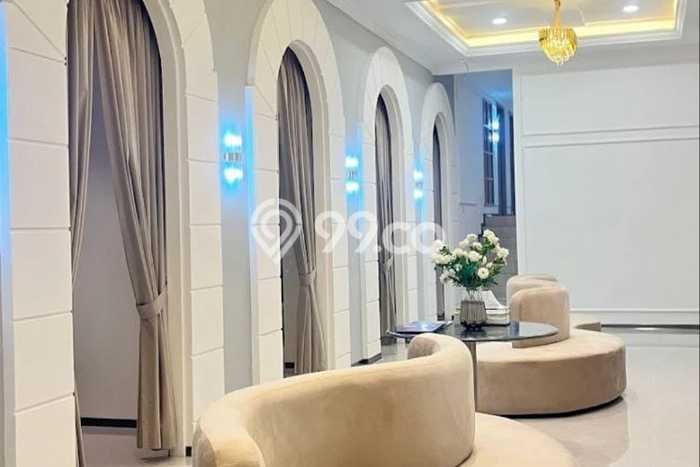 Unit Kantor Dijual di Jakarta Selatan LT 635m2 & LB 1800m2 Unit Kantor Dijual di Jakarta Selatan LT 635m2 & LB 1800m2
