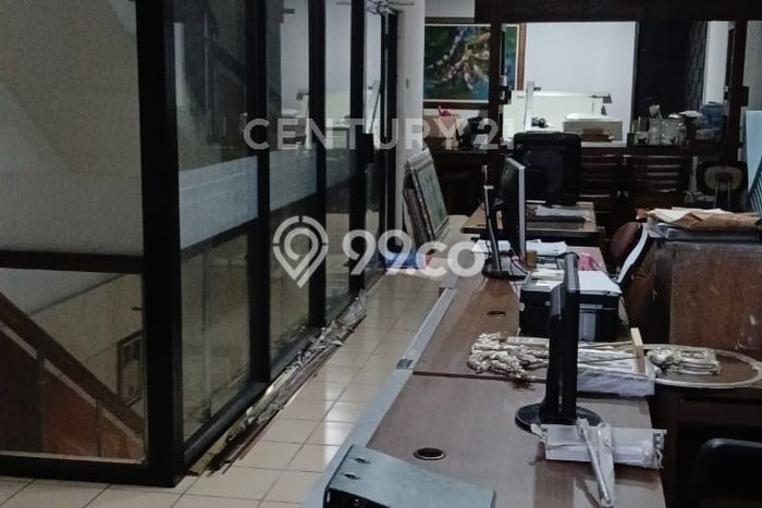 Ruko Bagus Dijual LB 250m2 Lokasi Strategis Jakarta Barat Area Cocok untuk Berbisnis Ruko Bagus Dijual LB 250m2 Lokasi Strategis Jakarta Barat Area Cocok untuk Berbisnis