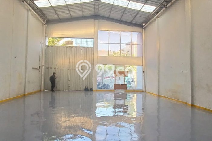 Unit Komersial Disewakan di Jakarta Barat Area Strategis Harga Kompetitif Unit Komersial Disewakan di Jakarta Barat Area Strategis Harga Kompetitif
