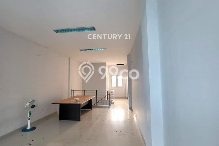 Ruko Dijual di Tangerang Selatan LT 170m2 & LB 100m2 Lokasi Terbaik! Ruko Dijual di Tangerang Selatan LT 170m2 & LB 100m2 Lokasi Terbaik!