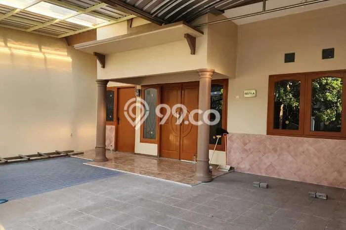 Disewakan! Rumah 2 Kamar Tidur &
1 Kamar Mandi di Lidah Kulon, Surabaya Disewakan! Rumah 2 Kamar Tidur &
1 Kamar Mandi di Lidah Kulon, Surabaya