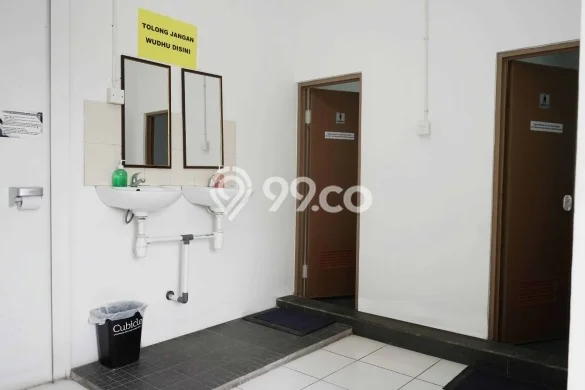 Gudang untuk Disewa di Pusat Surabaya Luas Bangunan 1100m2 Gudang untuk Disewa di Pusat Surabaya Luas Bangunan 1100m2