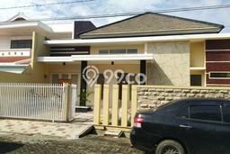 Rumah Kontrakan Surabaya LT 240m2 LB 180m2 Kawasan Manyar Rumah Kontrakan Surabaya LT 240m2 LB 180m2 Kawasan Manyar