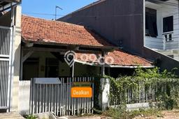 Jual Rumah Strategis Bagus Punya 4 KT di Tenggilis Mejoyo Surabaya SHM Jual Rumah Strategis Bagus Punya 4 KT di Tenggilis Mejoyo Surabaya SHM