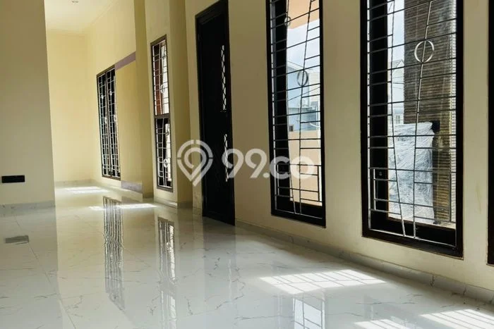 Rumah sewa siap pakai 5 KT di Ketintang, Surabaya Rumah sewa siap pakai 5 KT di Ketintang, Surabaya