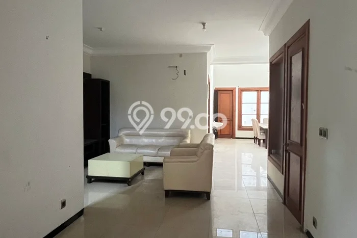 Rumah sewa siap huni 4 Kamar Tidur di Jemursari, Surabaya Rumah sewa siap huni 4 Kamar Tidur di Jemursari, Surabaya