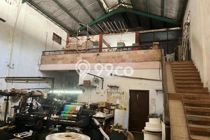 Komersial Disewa di Mulyorejo, Surabaya, LT 220m2 / LB 250m2 Komersial Disewa di Mulyorejo, Surabaya, LT 220m2 / LB 250m2