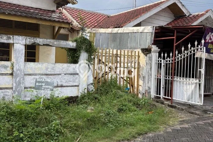 Rumah Strategis Modern Lb 50m2 di Rungkut, Surabaya Rumah Strategis Modern Lb 50m2 di Rungkut, Surabaya
