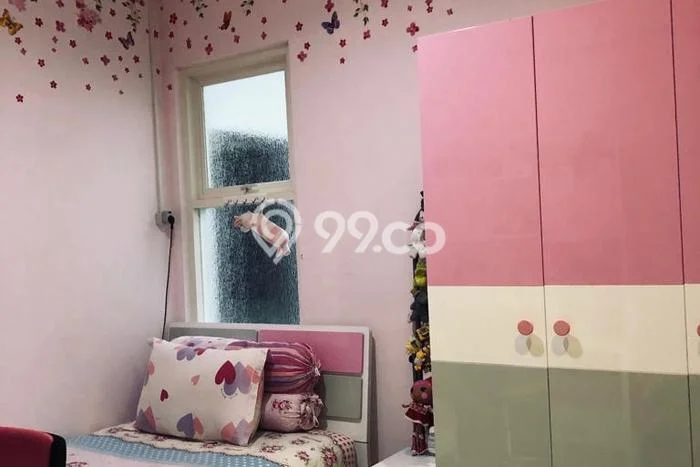 Jual Rumah Strategis Bagus Punya 4 KT di Rungkut Surabaya SHM Jual Rumah Strategis Bagus Punya 4 KT di Rungkut Surabaya SHM