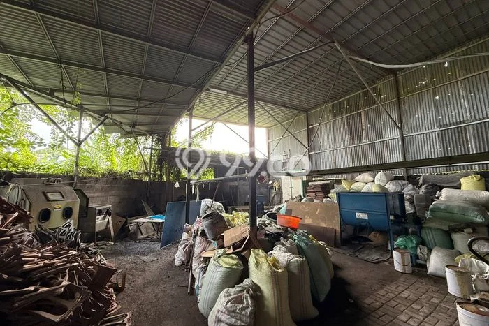 Gudang Dijual di Prime Area Surabaya Luas 750m2 Gudang Dijual di Prime Area Surabaya Luas 750m2