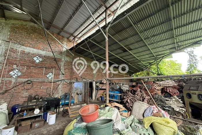 Gudang Dijual di Prime Area Surabaya Luas 750m2 Gudang Dijual di Prime Area Surabaya Luas 750m2