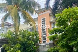 Rumah Elit Modern Tanpa Renovasi di Cibubur Jakarta Timur Rumah Elit Modern Tanpa Renovasi di Cibubur Jakarta Timur