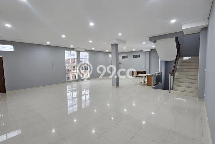 Ruko disewakan lokasi strategis Lembang Bandung Barat 320m2 Ruko disewakan lokasi strategis Lembang Bandung Barat 320m2