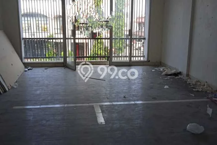FOR RENT! Ruko di Surapati Cocok untuk Bisnis 140m2 FOR RENT! Ruko di Surapati Cocok untuk Bisnis 140m2