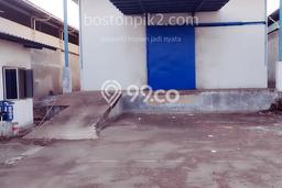 Unit Gudang Disewakan di Kamal di Area Ramai & Strategis Unit Gudang Disewakan di Kamal di Area Ramai & Strategis