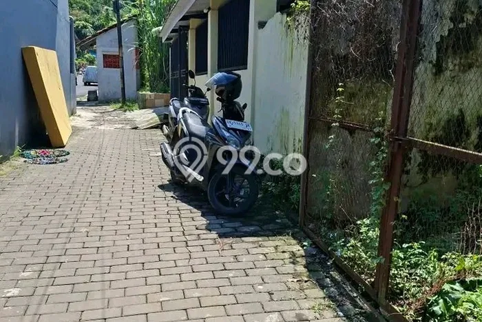 Tanah Kosong Dijual di Jember dengan Area 240m2 Tanah Kosong Dijual di Jember dengan Area 240m2