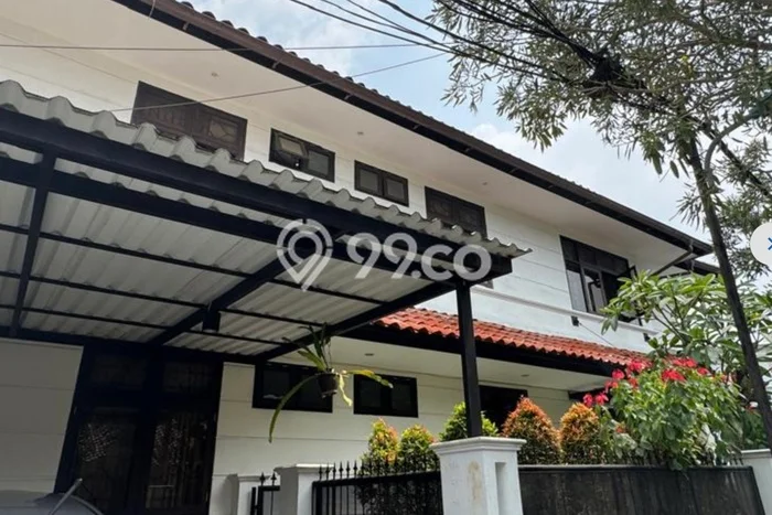 Rumah Elit LB 500m2 Siap Pakai Desain Elegan di Pejaten, Jakarta Selatan Rumah Elit LB 500m2 Siap Pakai Desain Elegan di Pejaten, Jakarta Selatan