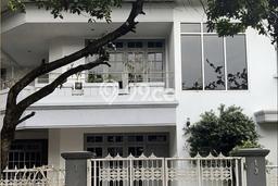Rumah Elit Modern Siap Huni di Cibubur Jakarta Timur Rumah Elit Modern Siap Huni di Cibubur Jakarta Timur