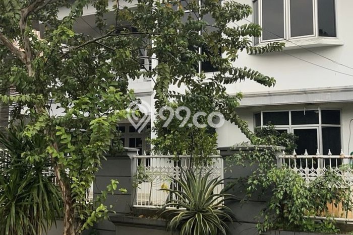 Rumah Elit Modern Siap Huni di Cibubur Jakarta Timur Rumah Elit Modern Siap Huni di Cibubur Jakarta Timur