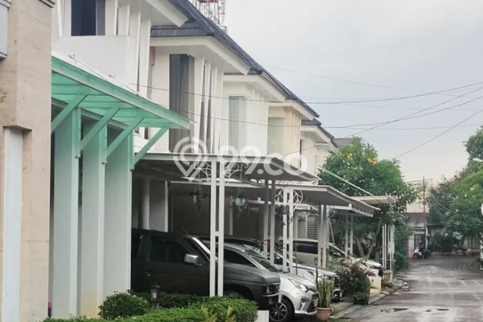 Hunian Cantik Minimalis Lb 300m2 di Ciracas, Jakarta Timur Hunian Cantik Minimalis Lb 300m2 di Ciracas, Jakarta Timur