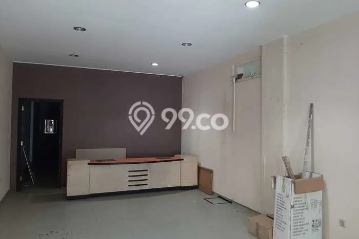 Ruko Dijual di Surabaya LT 85m2 & LB 350m2 Lokasi Terbaik! Ruko Dijual di Surabaya LT 85m2 & LB 350m2 Lokasi Terbaik!