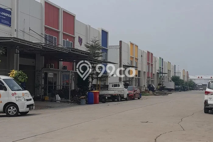 Unit Gudang Disewa Lokasi Karawang Barat, Karawang Spesifikasi Luas Bangunan 216m2 Unit Gudang Disewa Lokasi Karawang Barat, Karawang Spesifikasi Luas Bangunan 216m2