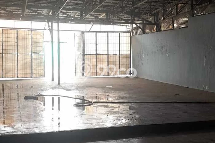 Komersial Disewa di Bekasi dengan LB 300m2 Area Komersial Ramai Komersial Disewa di Bekasi dengan LB 300m2 Area Komersial Ramai