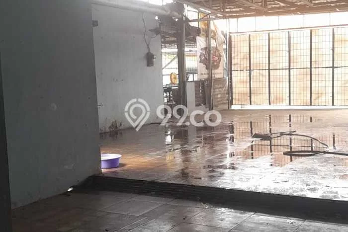 Komersial Disewa di Bekasi dengan LB 300m2 Area Komersial Ramai Komersial Disewa di Bekasi dengan LB 300m2 Area Komersial Ramai