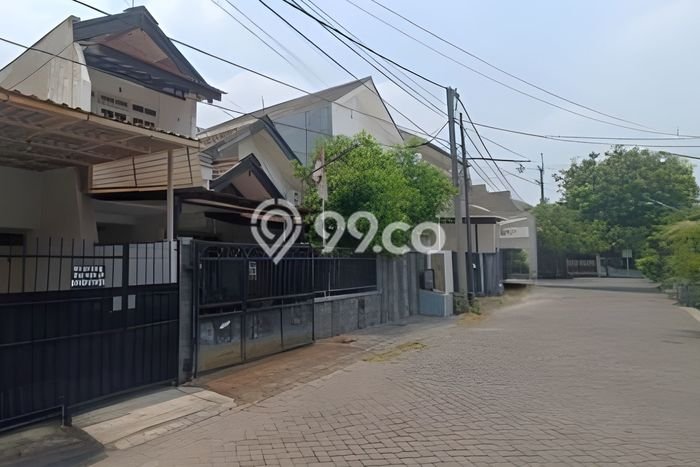Rumah Luas Asri 4 KT Siap Pakai di Surabaya Kota Surabaya Rumah Luas Asri 4 KT Siap Pakai di Surabaya Kota Surabaya