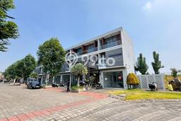 Lokasi Strategis! Dijual Ruko Bisnis di Rungkut, Surabaya Kondisi Baik Lokasi Strategis! Dijual Ruko Bisnis di Rungkut, Surabaya Kondisi Baik