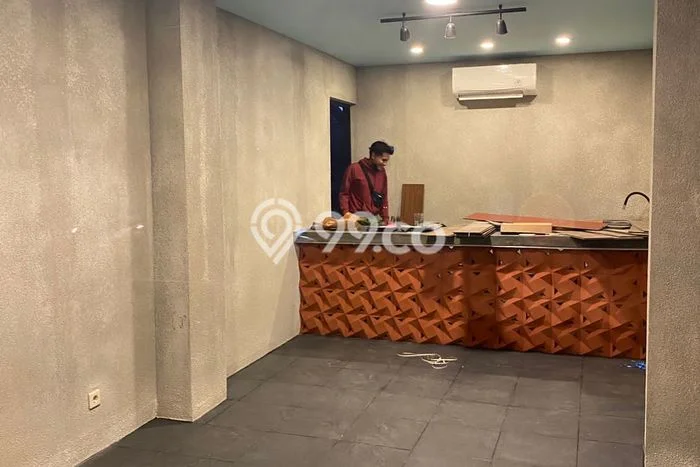 Unit Komersial Dijual di Jakarta Selatan LT 27m2 & LB 42m2 Unit Komersial Dijual di Jakarta Selatan LT 27m2 & LB 42m2