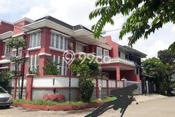 Rumah Eksklusif Siap Huni LT 319m2 di Kebon Jeruk, Jakarta Barat Rumah Eksklusif Siap Huni LT 319m2 di Kebon Jeruk, Jakarta Barat