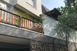 Ready to Use! Luxury House LT 203m2 Desain Elegan di Pondok Indah Ready to Use! Luxury House LT 203m2 Desain Elegan di Pondok Indah