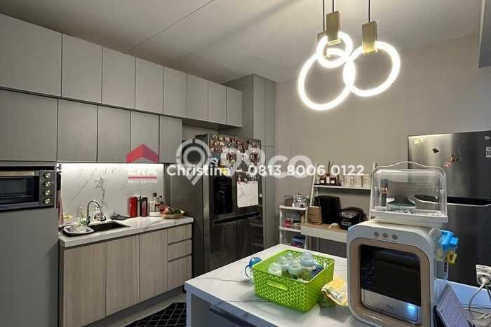 Rumah Elit Modern Siap Huni di Lebak Bulus Jakarta Selatan Rumah Elit Modern Siap Huni di Lebak Bulus Jakarta Selatan