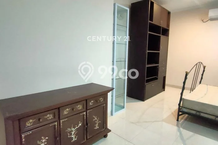 Rumah Kontrakan Tangerang Selatan LT 220m2 LB 380m2 Area Bintaro Rumah Kontrakan Tangerang Selatan LT 220m2 LB 380m2 Area Bintaro