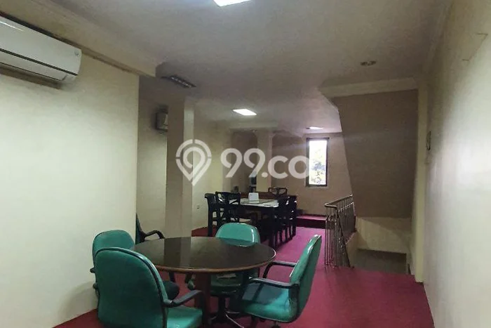 Area Strategis! Disewakan Ruko Lokasi Menteng, Jakarta Pusat Cocok untuk Bisnis Area Strategis! Disewakan Ruko Lokasi Menteng, Jakarta Pusat Cocok untuk Bisnis