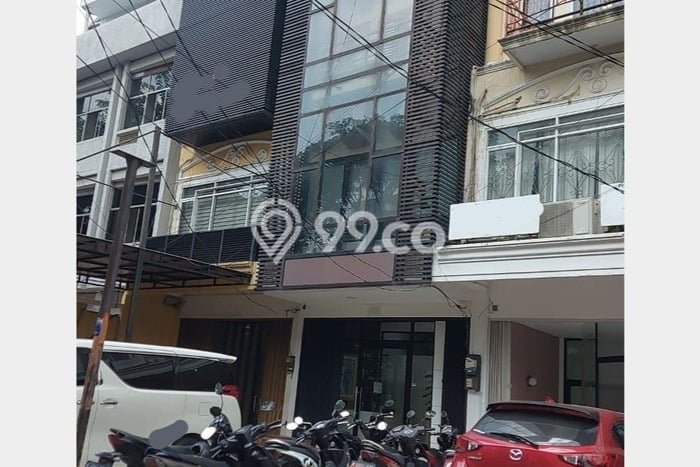 Unit Ruko disewakan di Menteng Jakarta Pusat dengan LT 96m2 / LB 245m2 Unit Ruko disewakan di Menteng Jakarta Pusat dengan LT 96m2 / LB 245m2