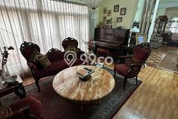 Siap Huni Hunian Elit 6 Kamar di Menteng Dekat ke Mana Pun Siap Huni Hunian Elit 6 Kamar di Menteng Dekat ke Mana Pun