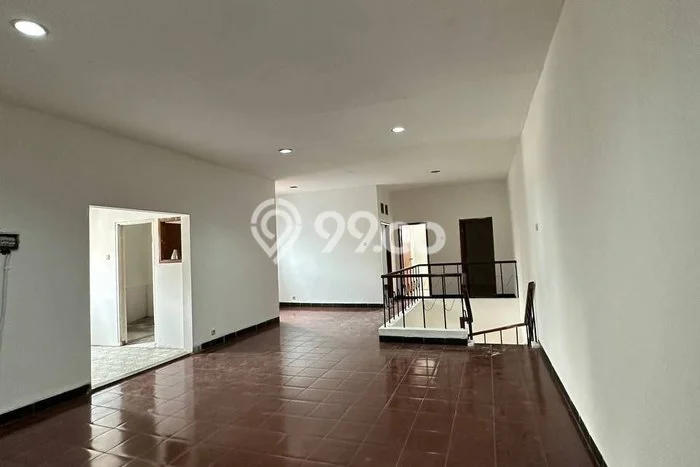 Hunian 7 Kamar Lengkap Disewakan di Menteng Harga Kompetitif Hunian 7 Kamar Lengkap Disewakan di Menteng Harga Kompetitif