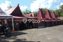 Untuk Dijual Komersial di Wonosari Gunung Kidul LT 1330m2 / LB 700m2 Untuk Dijual Komersial di Wonosari Gunung Kidul LT 1330m2 / LB 700m2