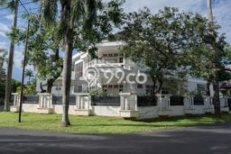 Hunian Elit LB 450m2 Siap Huni Desain Elegan di Pondok Indah, Jakarta Selatan Hunian Elit LB 450m2 Siap Huni Desain Elegan di Pondok Indah, Jakarta Selatan