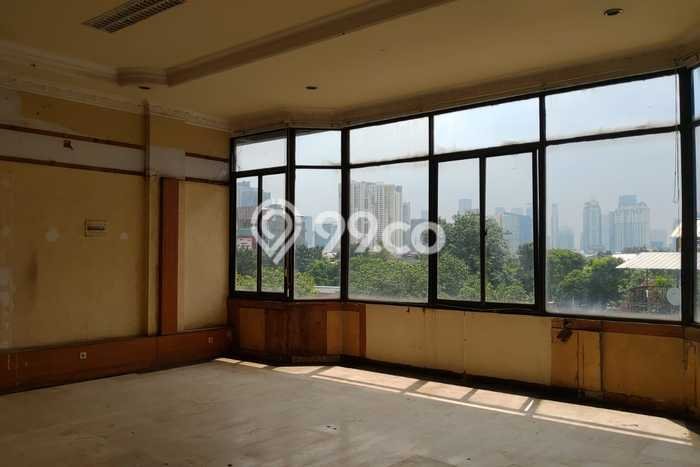 Ruko Dijual di Jakarta Selatan LT 158m2 & LB 320m2 Lokasi Terbaik! Ruko Dijual di Jakarta Selatan LT 158m2 & LB 320m2 Lokasi Terbaik!