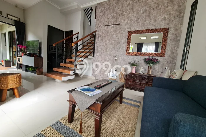 Siap Huni Hunian Elit 4 Kamar di Ciracas Dekat ke Mana Pun Siap Huni Hunian Elit 4 Kamar di Ciracas Dekat ke Mana Pun