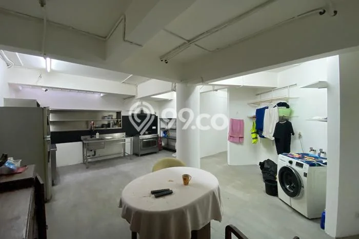 Hunian Minimalis Disewakan di SCBD Jakarta Selatan 5 KT & 4 KM Hunian Minimalis Disewakan di SCBD Jakarta Selatan 5 KT & 4 KM