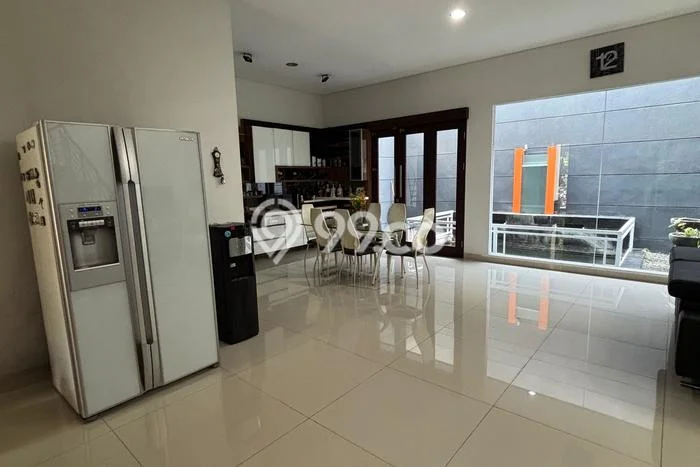 Disewakan Rumah Konsep Modern di Batununggal Bandung dengan 4 Kamar Disewakan Rumah Konsep Modern di Batununggal Bandung dengan 4 Kamar