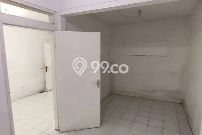 Disewakan Rumah Murah di Tomang Jakarta Barat dengan 3 Kamar Tidur Disewakan Rumah Murah di Tomang Jakarta Barat dengan 3 Kamar Tidur