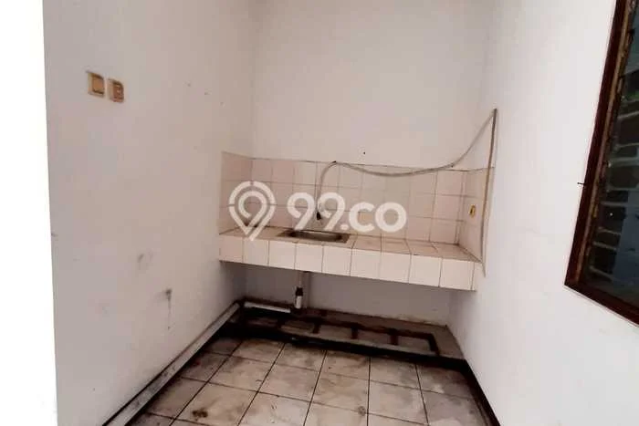 Rumah Luas Asri 3 KT Siap Pakai di Gading Serpong Tangerang Rumah Luas Asri 3 KT Siap Pakai di Gading Serpong Tangerang