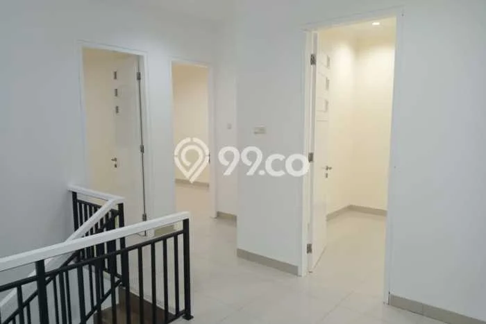 Disewakan! Rumah 3 Kamar Tidur &
2 Kamar Mandi di Permata Buana, Jakarta Barat Disewakan! Rumah 3 Kamar Tidur &
2 Kamar Mandi di Permata Buana, Jakarta Barat